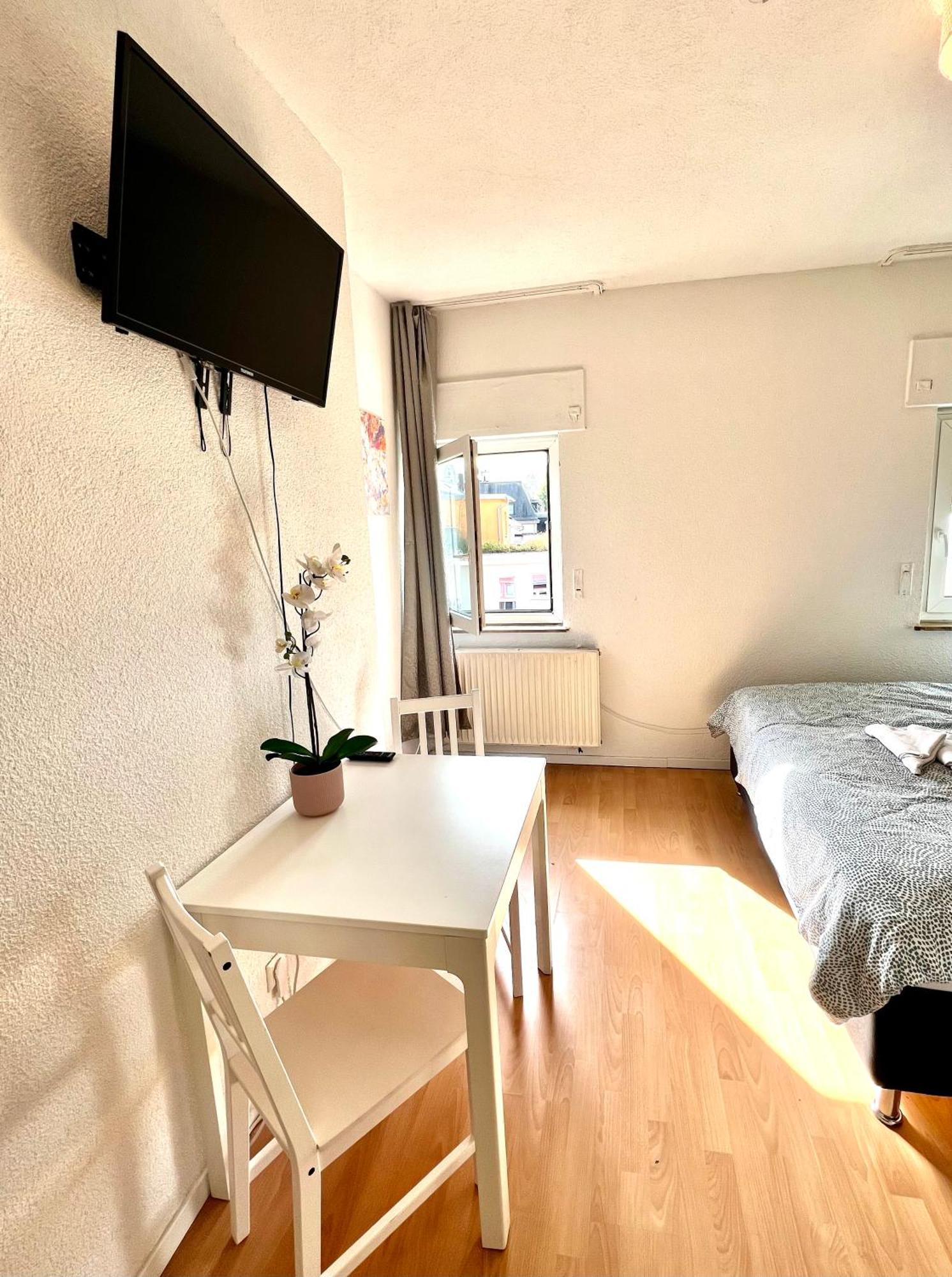 Budget City Appartement Kueche,Bad, Parken Im Zentrum Von ラーベンスブルク エクステリア 写真
